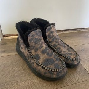 Women’s Hey Dudes.